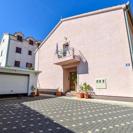 1 Bedroom Nice Apartment In Zadar Exterior photo