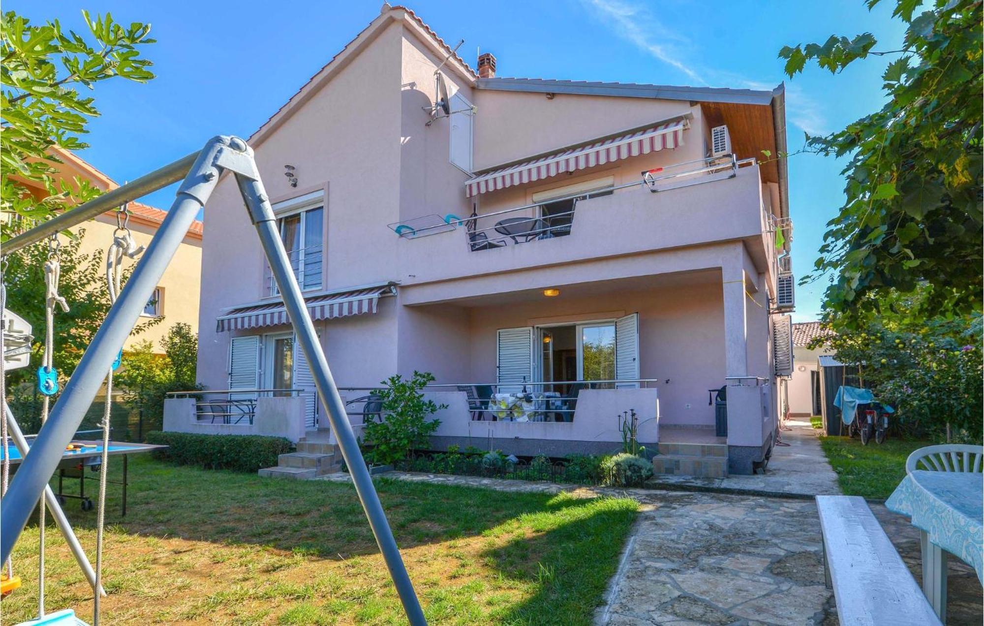 1 Bedroom Nice Apartment In Zadar Exterior photo